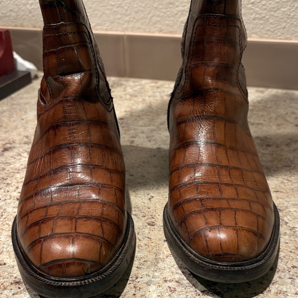 Brown Crocodile Pattern Knee-High Boots - Picture 2 of 8